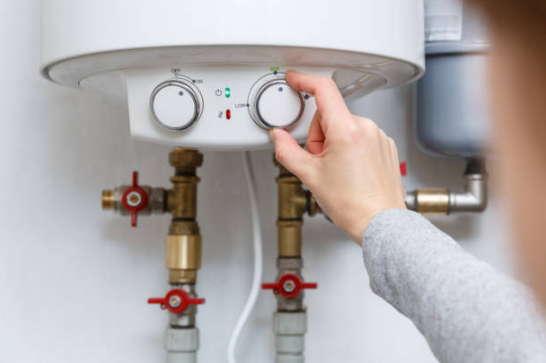 Read more about the article Top 5 Water Heaters for Every Dubai Homeowner